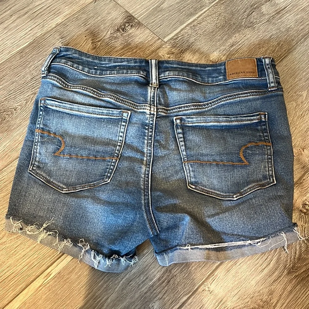 Blue Jean shorts - Picture 2 of 3